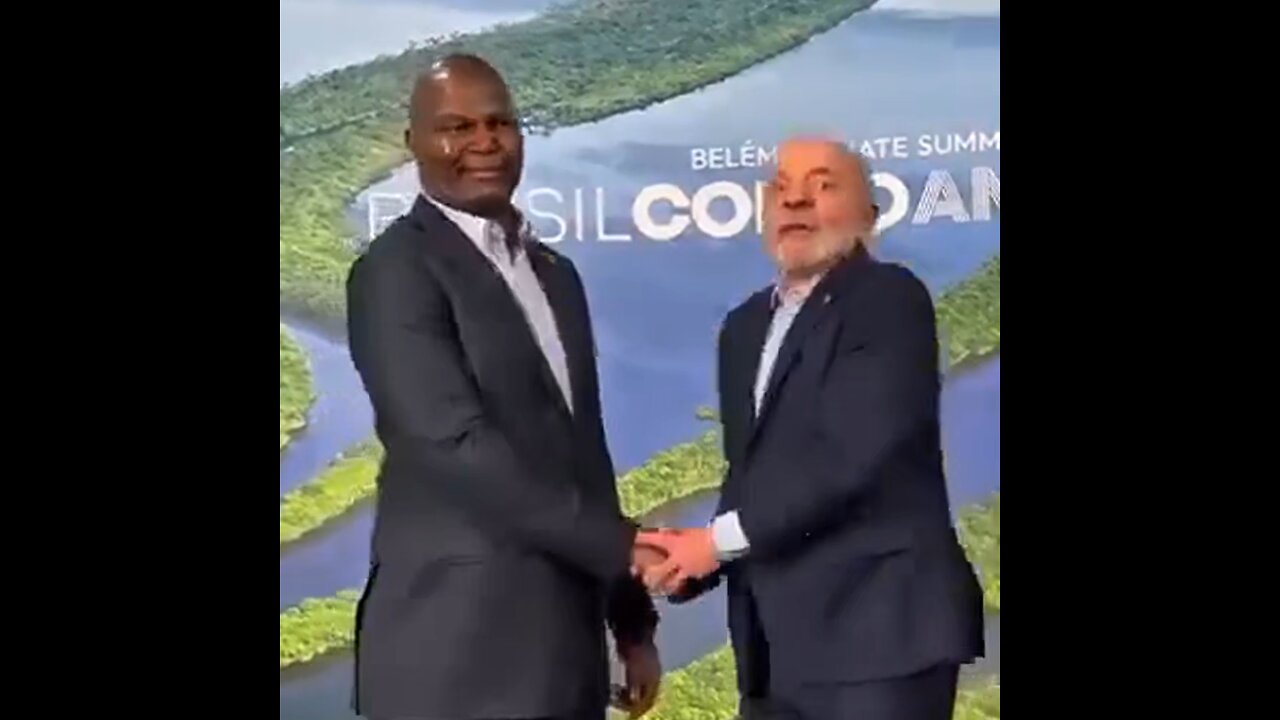 El divertido saludo de Lula y su alto par de Mozambique conquista las redes