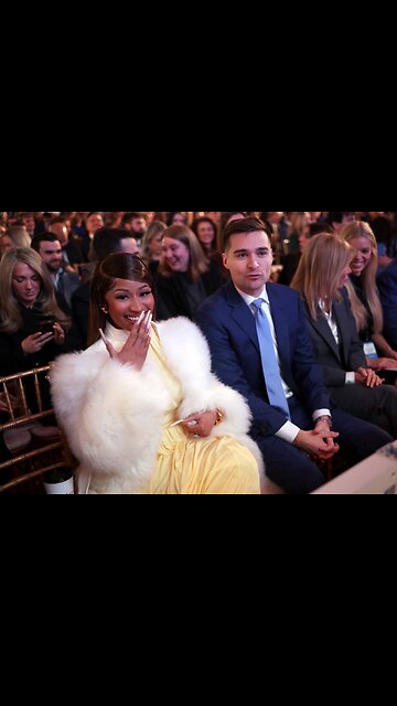 NICKI MINAJ surprises Auto Workers for Trump in the Oval Office “They forgot I was here now!”