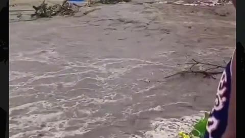TAJFUN PAOLO UDEŘIL NA FILIPÍNY 3.10.2025