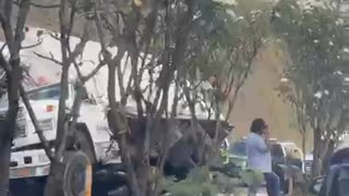 Camión volcado 2