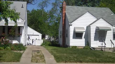 Checking out Greenview St for Leroy,