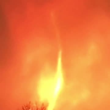 A Fire Tornado Forms in LA🌪️🥶😰
