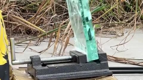 😮🔭 Can an Arrow Penetrate Bulletproof Glass? You Won't Believe the Results! | FeedMyCuriosity