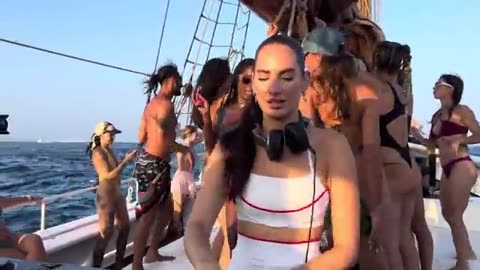 Lilly Palmer live from her boat party in Ibiza