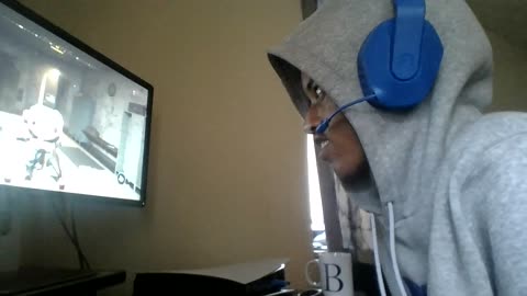 screamming on da game lol