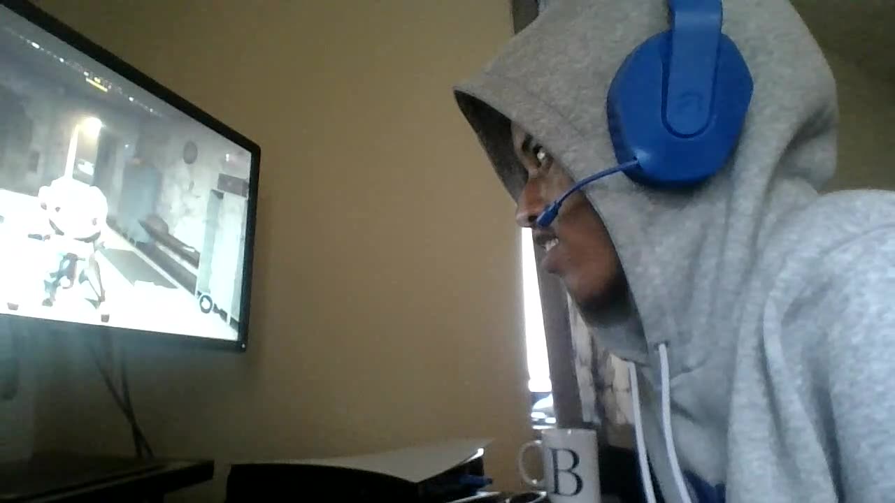 screamming on da game lol