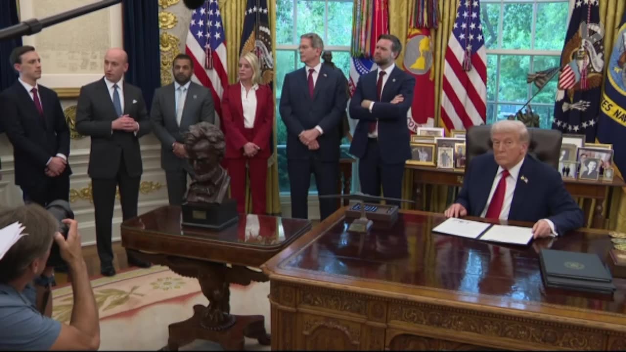 Trump signs executive order to "dismantle" ANTIFA: "It is terrorism on our soil."