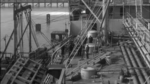 USS RANGER IN COLD WEATHER OPE... - USS RANGER IN COLD WEATHER OPERATIONS, N. ATLANTIC - 428-npc-774