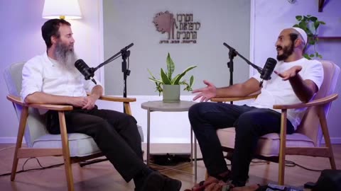 עדות של מאיר קדוש בראיון עם דר גיל יוסף שחר שהבת שלו נפגעה מ-3 זריקות במכה של חיסוני שגרה