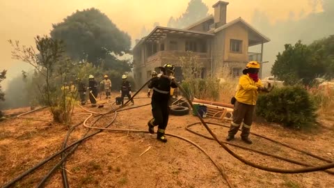 Chile wildfire kills at least 19, puts over 1,000 homes at risk