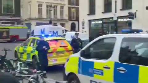 Regent Street in Uk has reportedly been cordoned off due to a suspected bomb threat