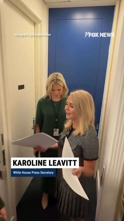 Karoline Leavitt says prayer before taking the press briefing podium