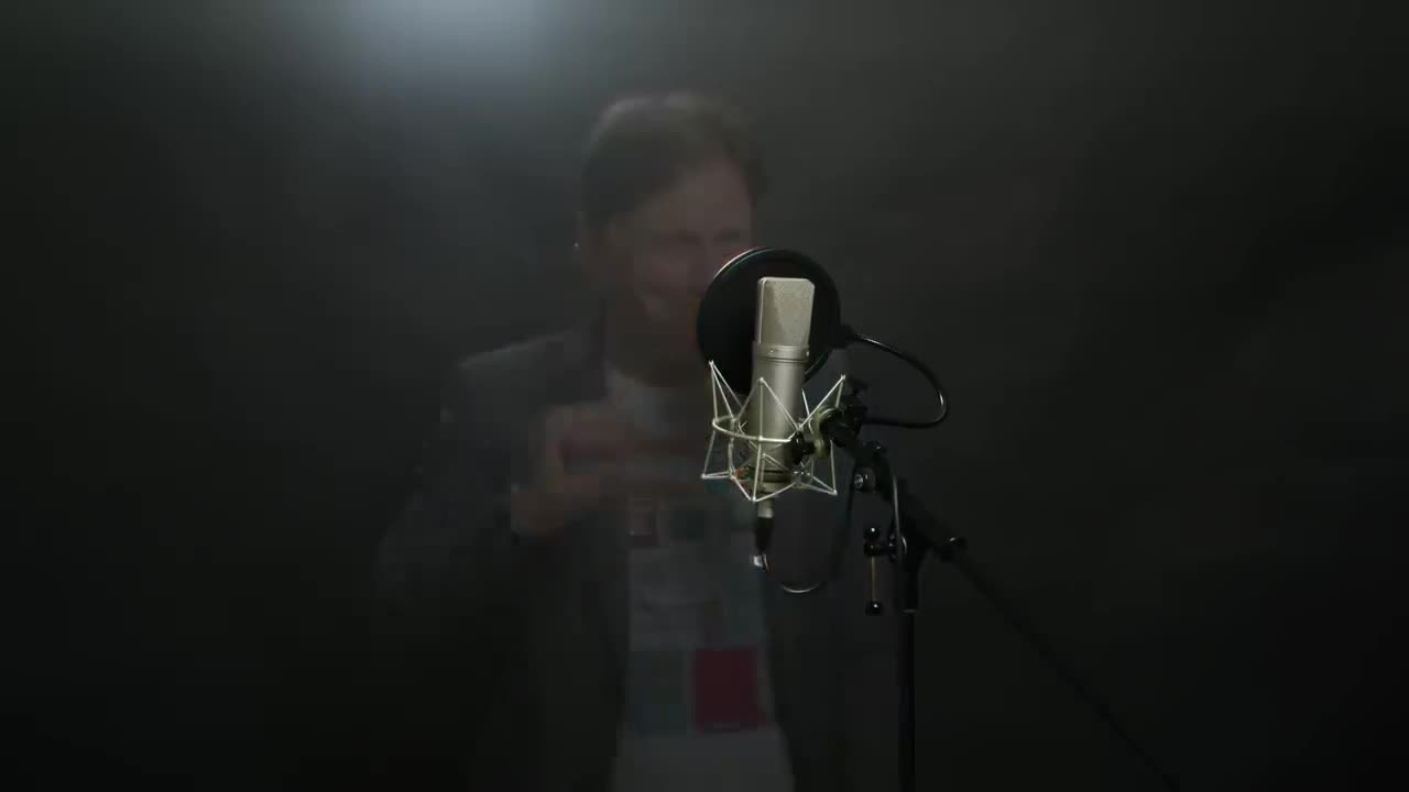 Wollt ihr den totalen Experten? Comedian schießt scharf gegen „Militär-Fachmann“ Carlo Masala