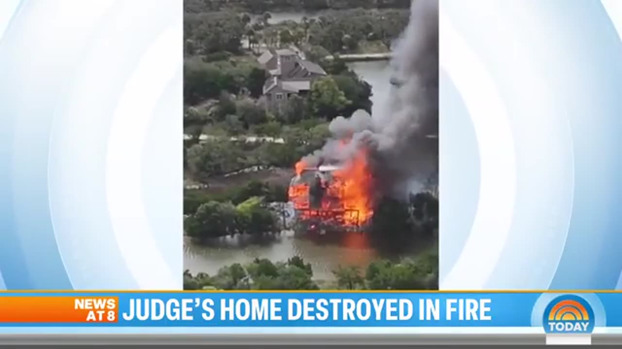 🤣💼 The Judge's Dilemma: Can He Live in Peace in the US? | FunFM