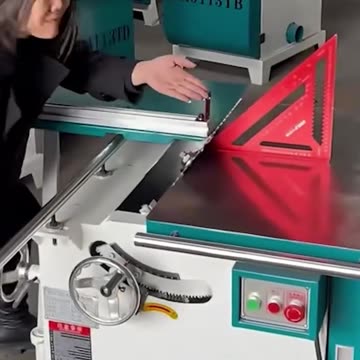 Woman in factory!.hd