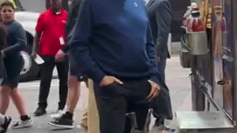 Bill Gates casually grabbing a hot dog in NYC… Billionaires don’t just wander for no reason.