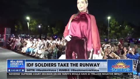 IDF SOLDIERS TAKE THE RUNWAY