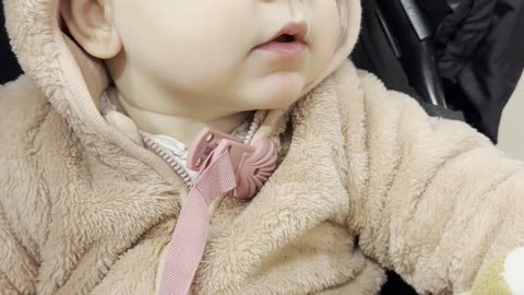 That moment when babies discover their voice 🍼💕