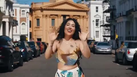 #The girl is dancing at the outside# best nice dance#top best girl's dance