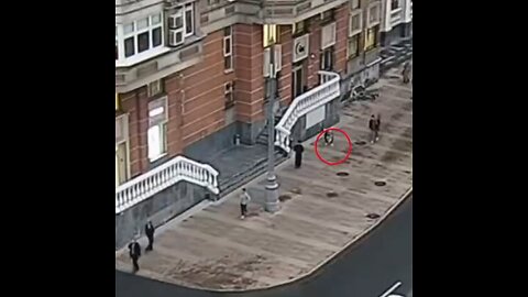 Encuentra un sobre con 20.000 dólares en la calle, lo gasta y ahora se enfrenta a condena