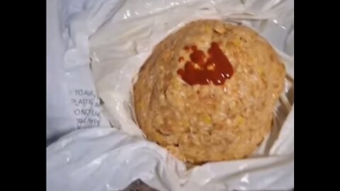 🛑 (VERTICAL) HAMPTON BRANDON (YT) MAKES HIS FAMOUS "CHEESE SPREAD" aka JAIL FOOD 1-28-26