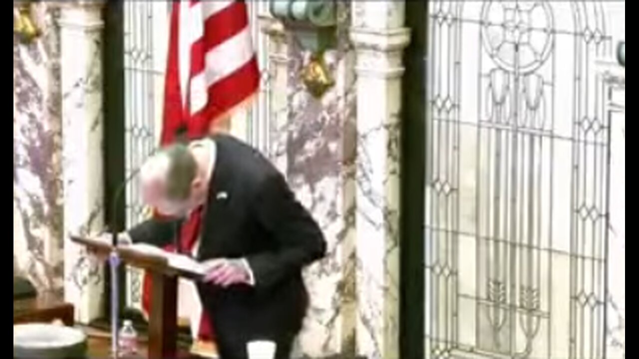 Mississippi Lt. Governor Collapses