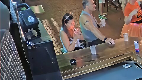 Candid Sexy Smoking Woman 672