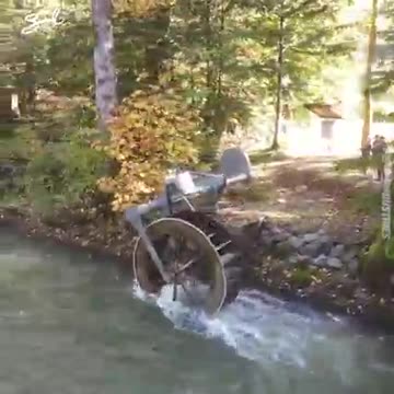 Giant waterwheel generates FREE energy