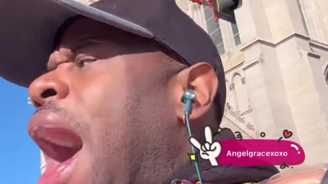 Stone light weight reads Zeus for behavior in Singapore 1/28/25 #bigoclipandsip