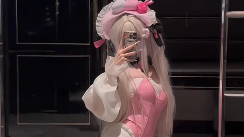 Elegant Nude Pink Attire Voluptuous Posing | Daily Beauty EP 818