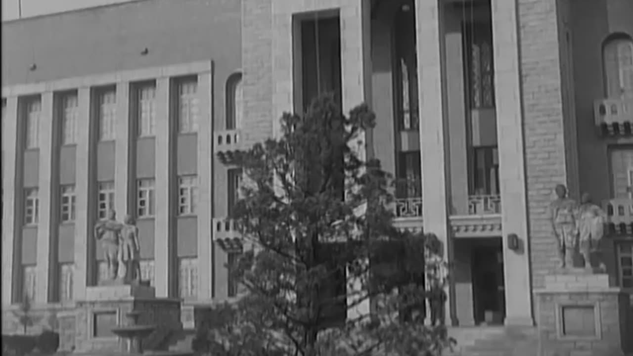 WEAVING STRAW, SEOU... - WEAVING STRAW, SEOUL ; SEOUL ; CAPITOL BUILDING, PYONGYANG ; - 111-adc-8836