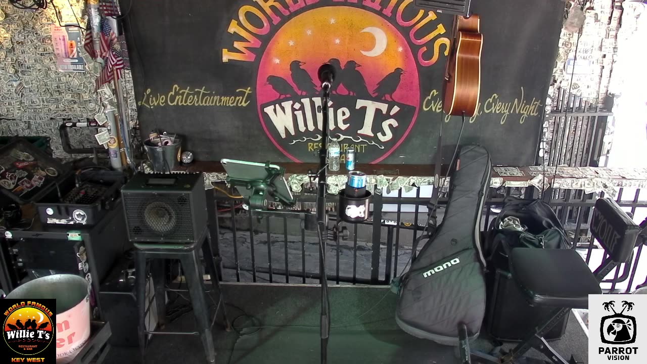 LIVE Music Everyday!