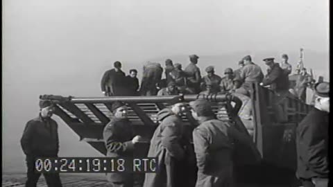 SEABEES ASSEMBLE RHI... - SEABEES ASSEMBLE RHINO PONTOON, LOAD LCM, PLYMOUTH, ENGLAND - 428-npc-1791