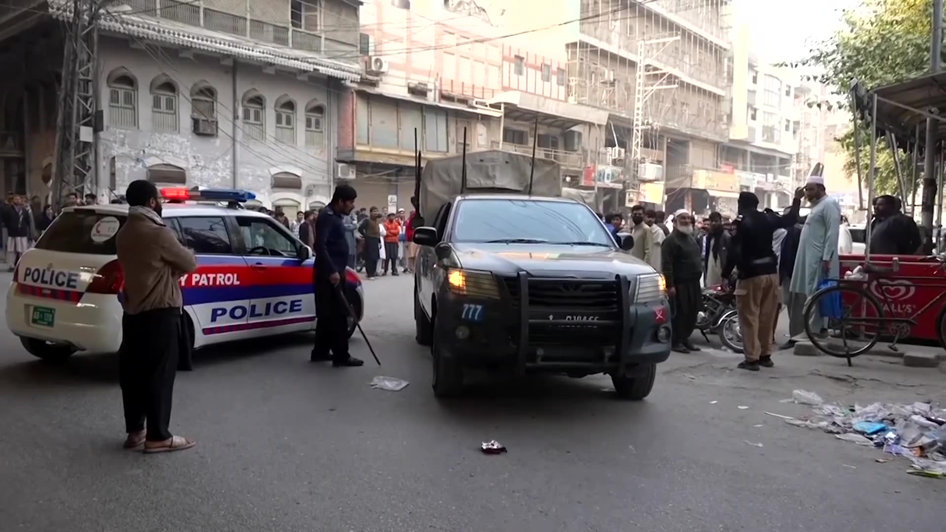 Suicide bombers kill 3 at Pakistan paramilitary HQ