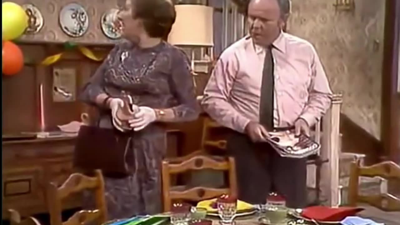 "Meet the Bunkers" -- Archie & Edith Bunkers' first appearance #allinthefamily