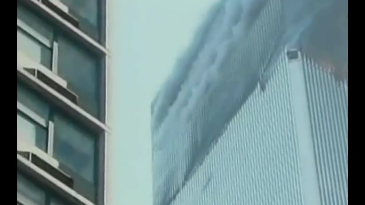 911 Police - There's Another Plane On The Way ... It's Gonna Hit The Next Thing