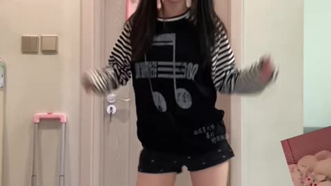 Gorgeous Jet Black Mini Skirt Seductive Slow Dance | Daily Beauty EP 918
