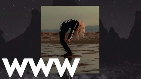 Phoebe Bridgers | Behind The Looks | Who What Wear