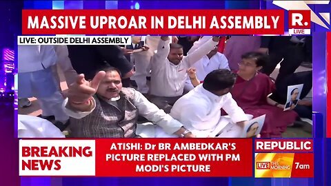 LoP Atishi & AAP MLAs Hold Protests After Being Thrown Out Of Delhi Assembly _ AAP vs BJP