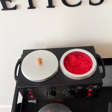 Underarm Waxing in Florida Using Sexy Smooth Cherry Desire Hard Wax by @amw.esthetics