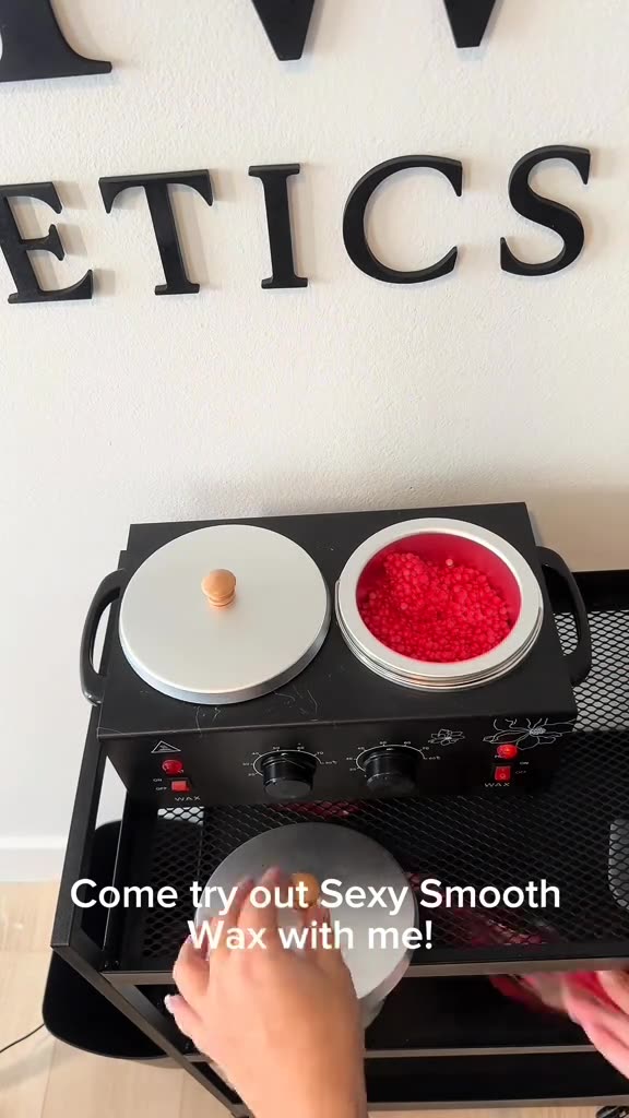 Underarm Waxing in Florida Using Sexy Smooth Cherry Desire Hard Wax by @amw.esthetics