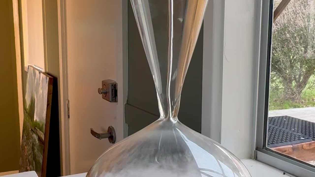 Satisfying Water Hourglass