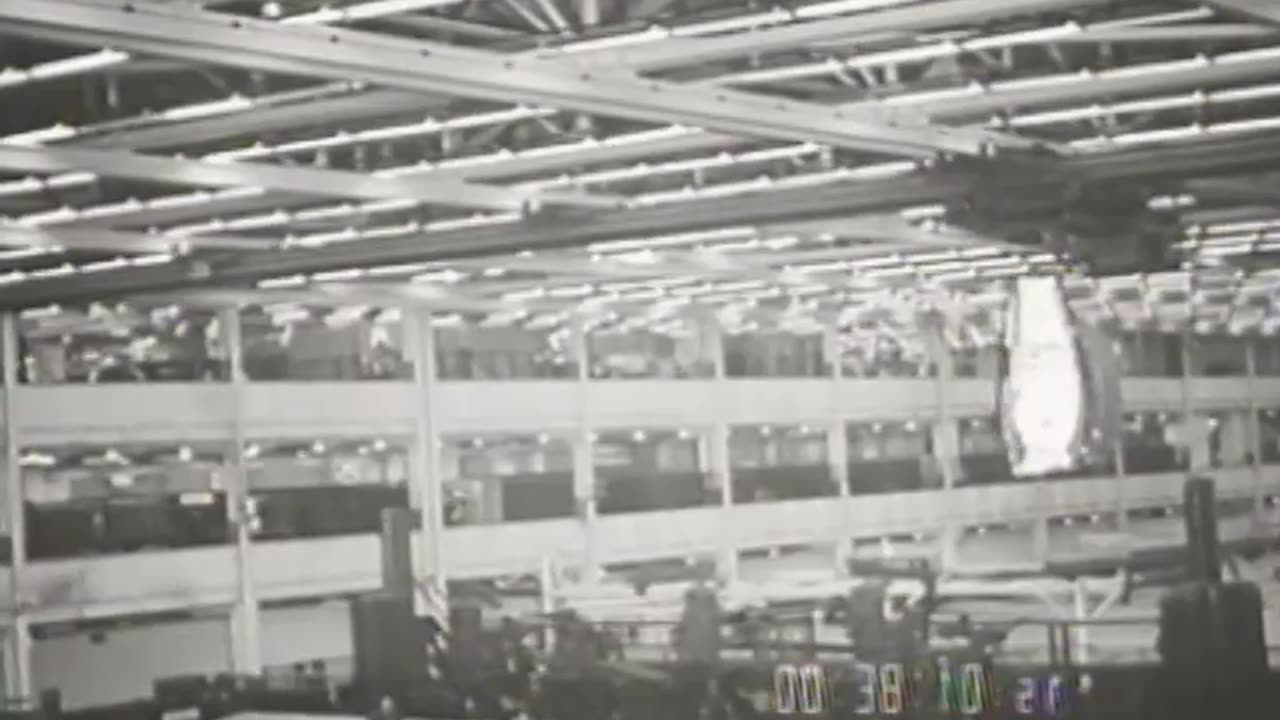 [IN THE SERVICE OF AMERICAL... - [IN THE SERVICE OF AMERICALIBERATOR BOMBER PRODUCTION] - fc-fc-1101