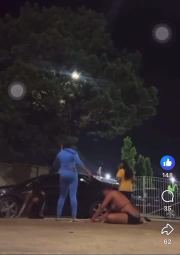 Fighting skanks get hair dragged