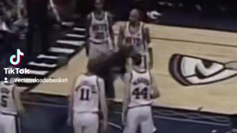 Shaquille O'Neal es "El Artículo 34"