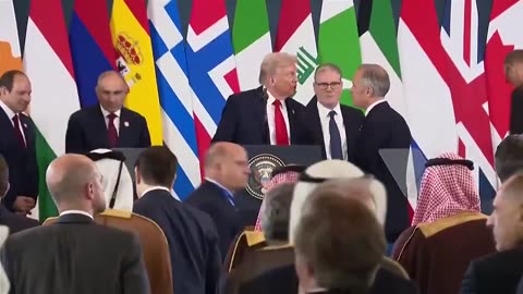 Hilarious Trump Comment Gets Caught on Hot Mic