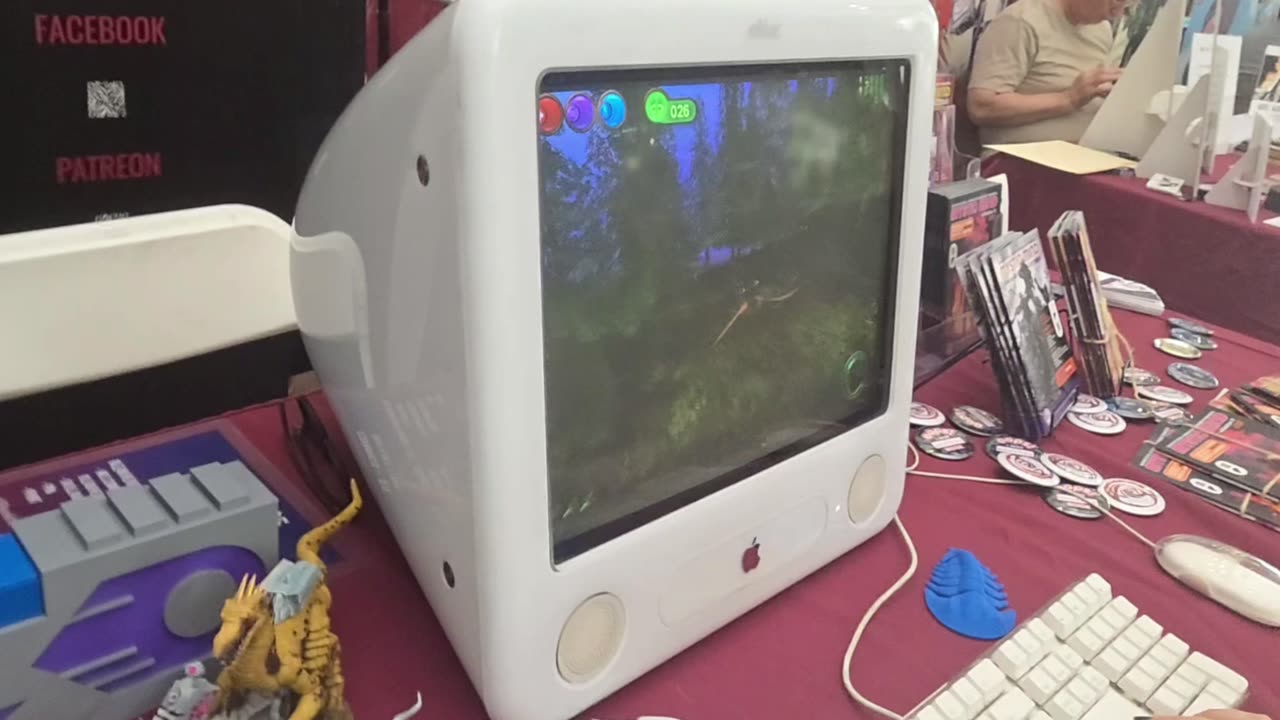 look how old this A dinosaur Apple Emac 2003 #mac #shorts #macintosh #apple #techshorts #ytshorts