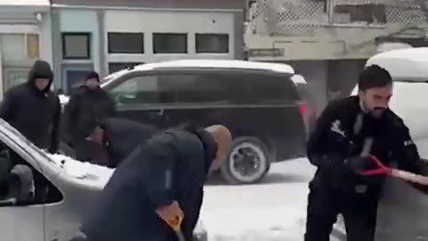 Photo-Op Fail: Mamdani's Cringe Snow-Shoveling Stunt Backfires Spectacularly