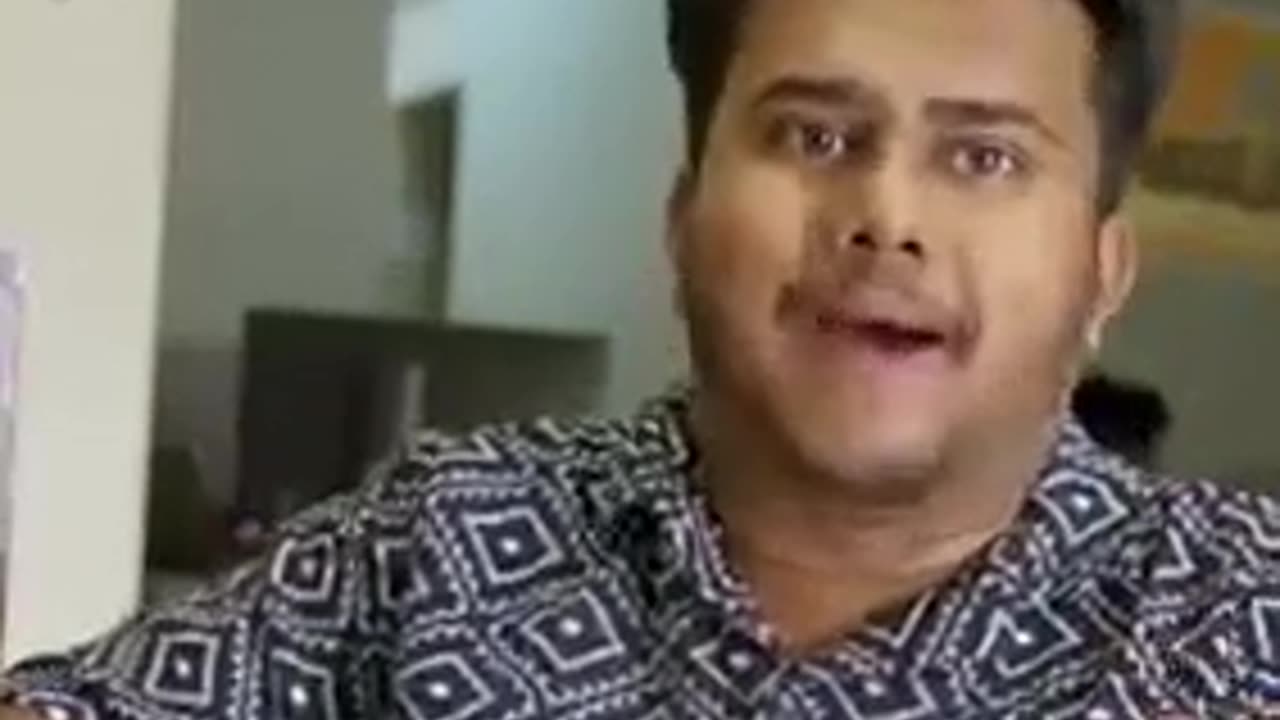 Ashish Comedyfestiffice Memengg