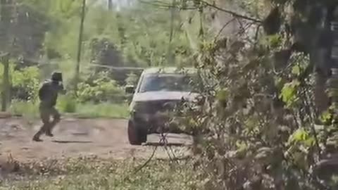 The arrival of a Russian FPV drone on a Bandera pig truck.
